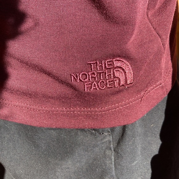 North face long sleeve - Picture 7 of 11